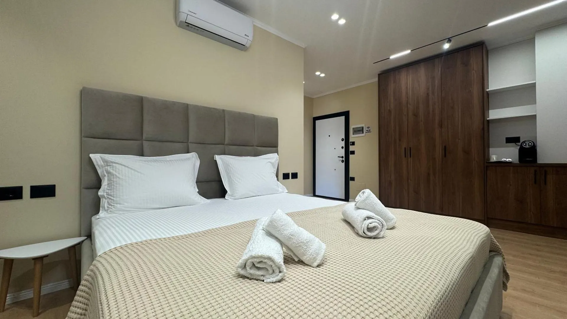 B&B Apartments Tirana 0*,  Albania